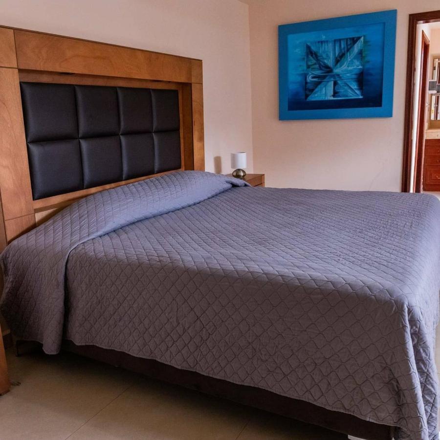 Room In Guest Room - 20 Suite For 2 People Torreón Buitenkant foto