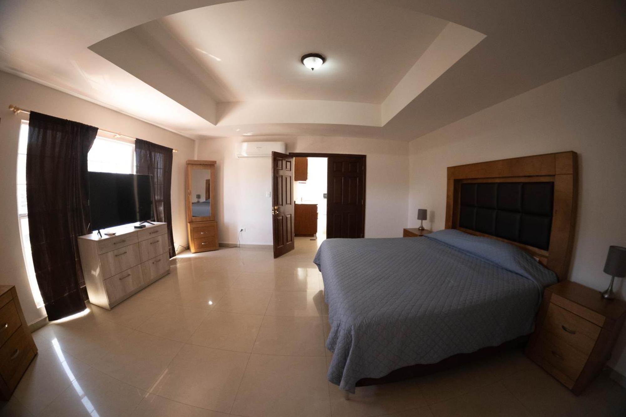 Room In Guest Room - 20 Suite For 2 People Torreón Buitenkant foto